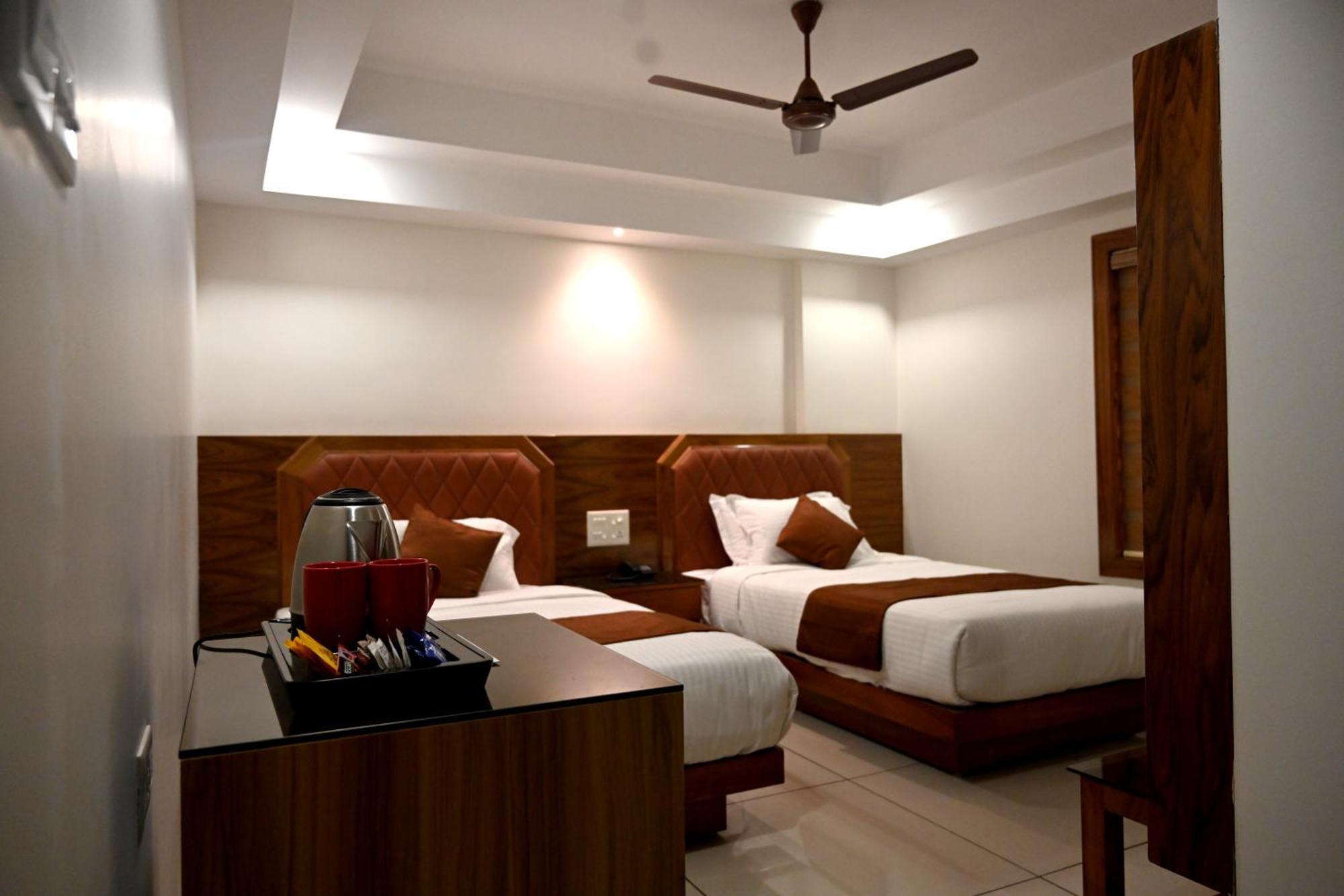 Harley Residency Hotel Kannur Luaran gambar