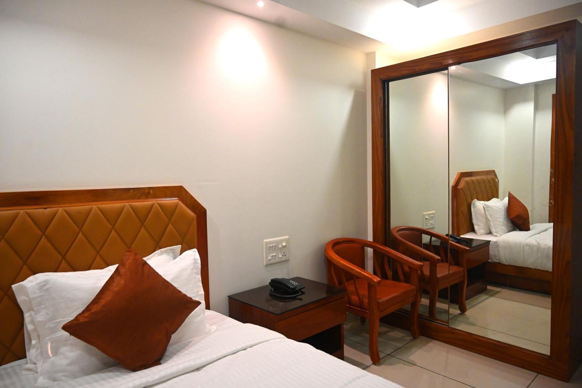 Harley Residency Hotel Kannur Luaran gambar
