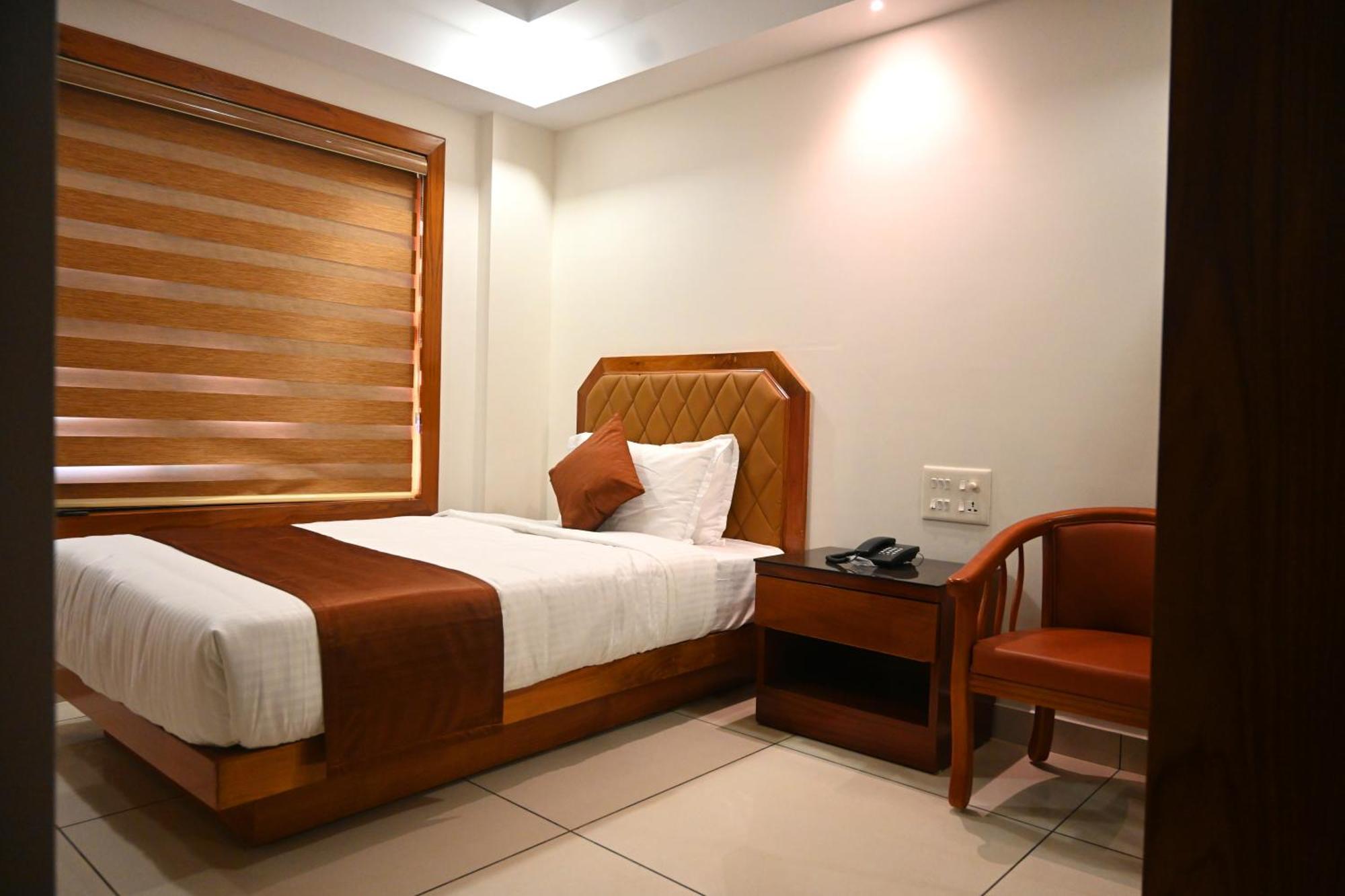 Harley Residency Hotel Kannur Luaran gambar