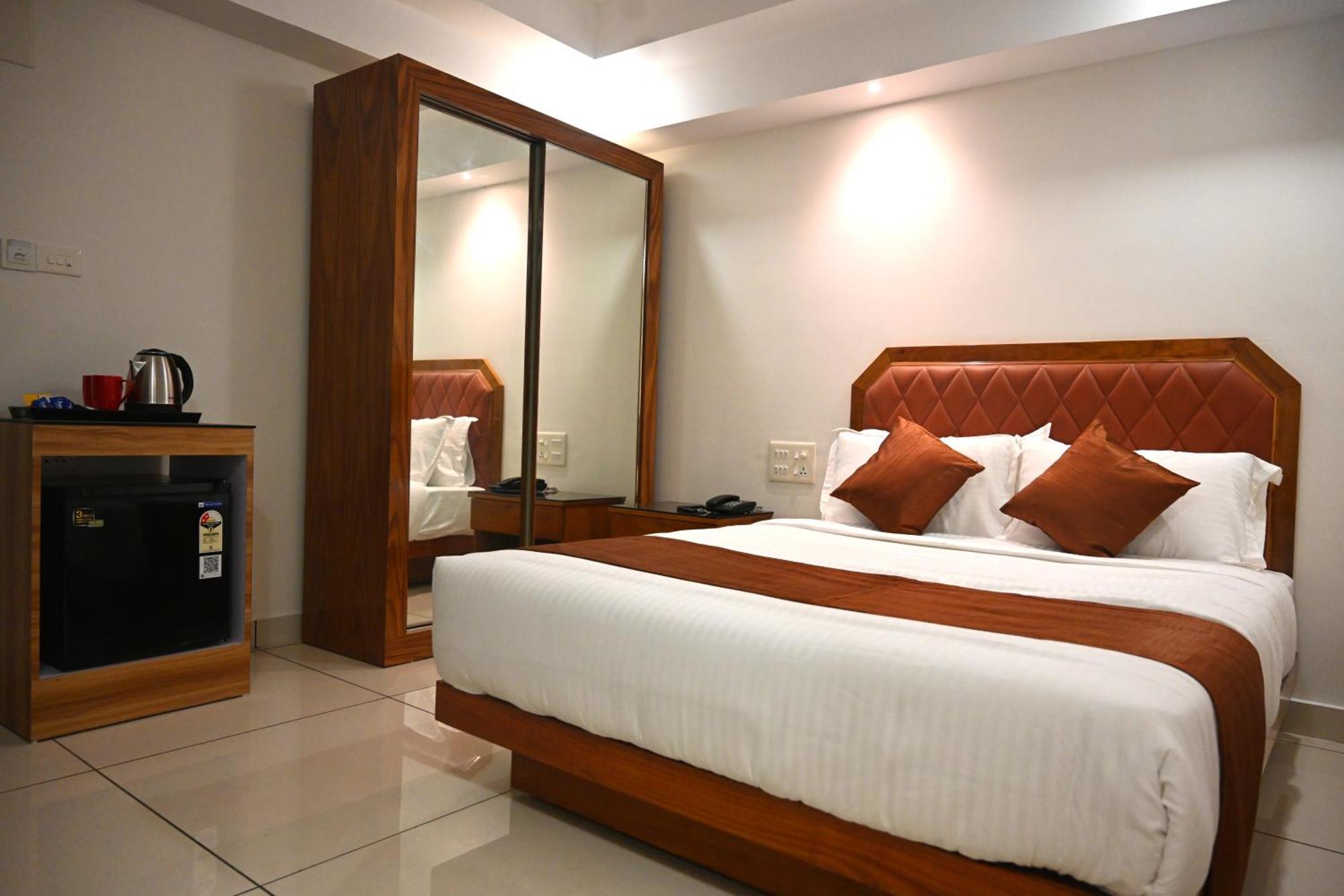 Harley Residency Hotel Kannur Luaran gambar