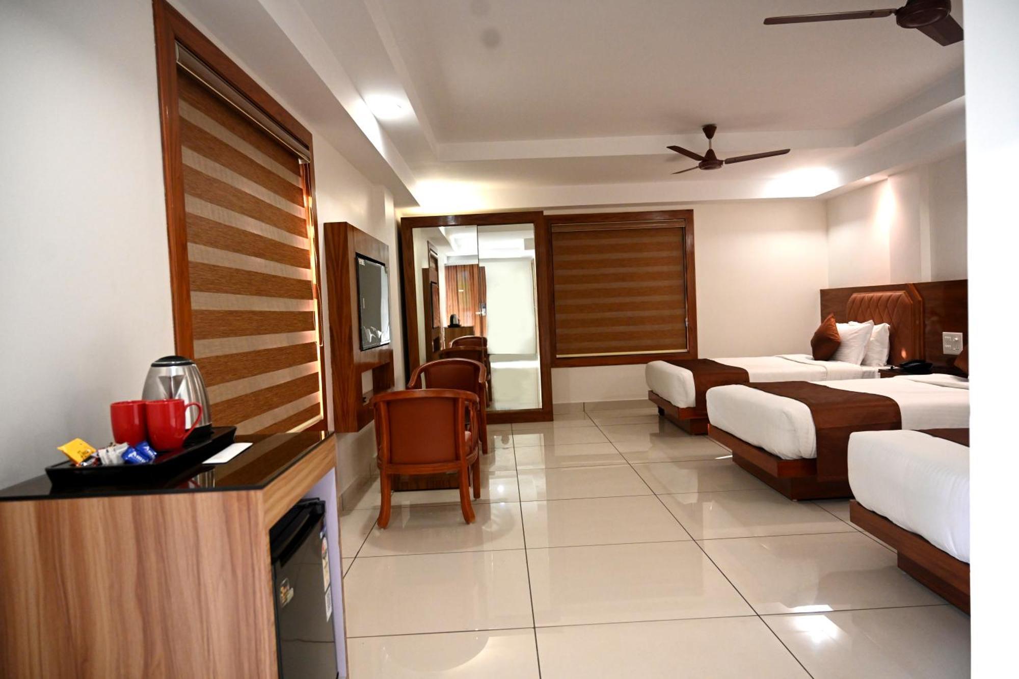 Harley Residency Hotel Kannur Luaran gambar